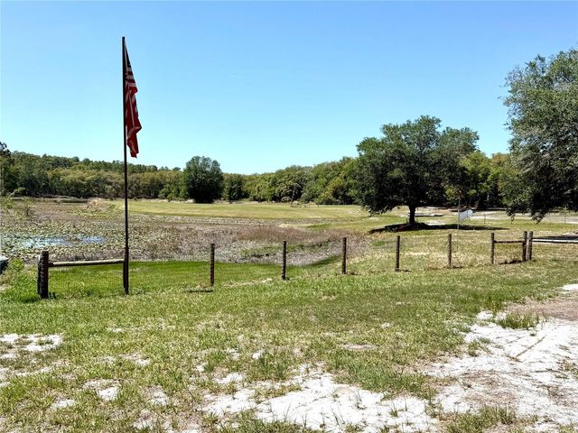 9711 SE HIGHWAY 464C, Ocklawaha, FL 32179