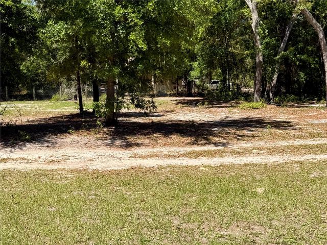 9711 SE HIGHWAY 464C, Ocklawaha, FL 32179