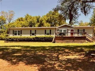 9711 SE HIGHWAY 464C, Ocklawaha, FL 32179