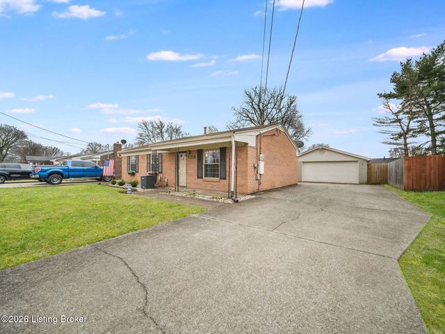 1035 Summitt Dr, Louisville, KY 40229