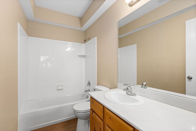 555 W 2350 N, Layton, UT 84041