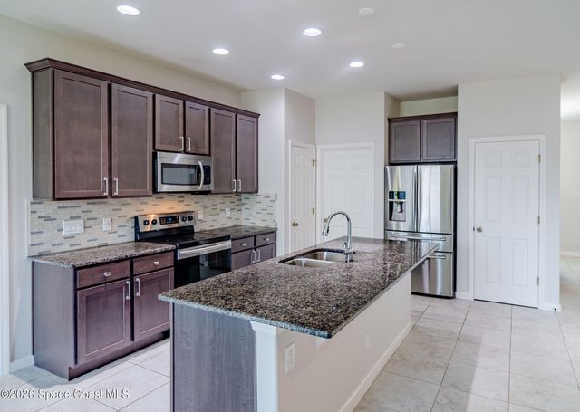 777 Indigo Street SE, Palm Bay, FL 32909