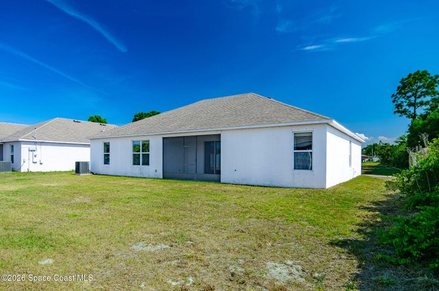 777 Indigo Street SE, Palm Bay, FL 32909