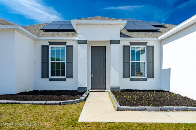 777 Indigo Street SE, Palm Bay, FL 32909