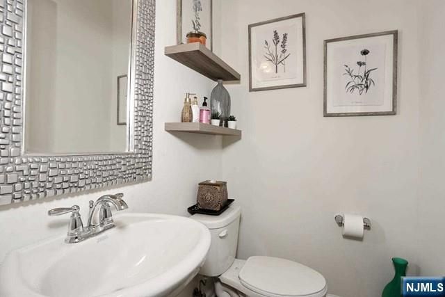 12-30 Plaza Road, Fair Lawn, NJ 07410