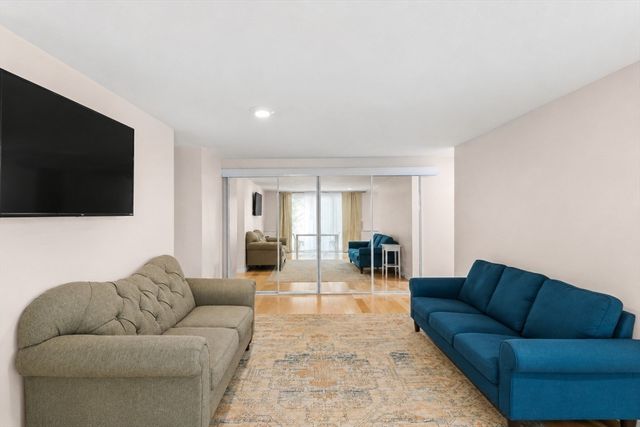 96 Main A3, Foxboro, MA 02035