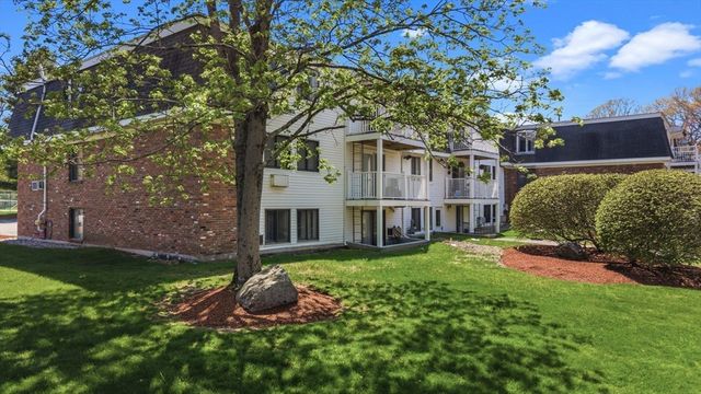96 Main A3, Foxboro, MA 02035