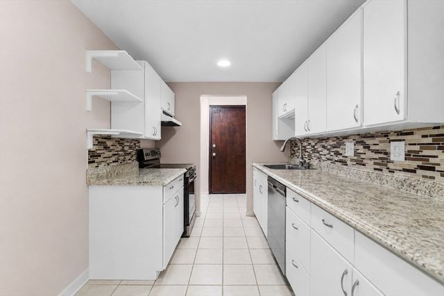 96 Main A3, Foxboro, MA 02035