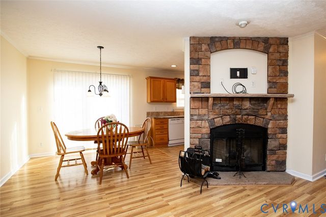 7718 Abilene Rd, Farmville, VA 23901