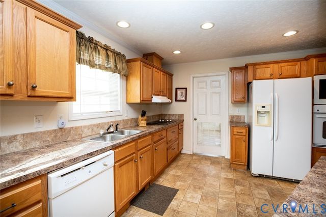 7718 Abilene Rd, Farmville, VA 23901