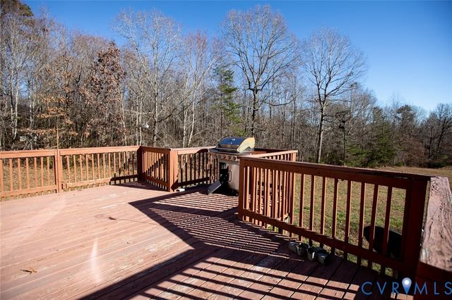 7718 Abilene Rd, Farmville, VA 23901