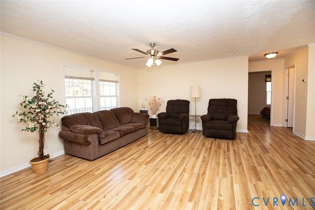 7718 Abilene Rd, Farmville, VA 23901