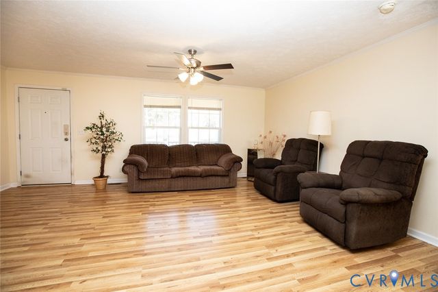 7718 Abilene Rd, Farmville, VA 23901