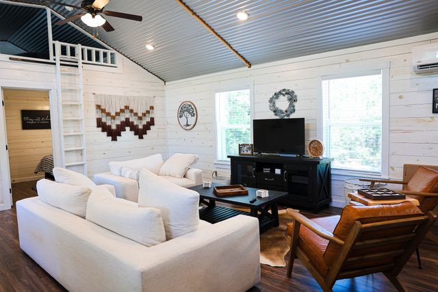 180 Wooded Crest, Palo Pinto, TX 76484