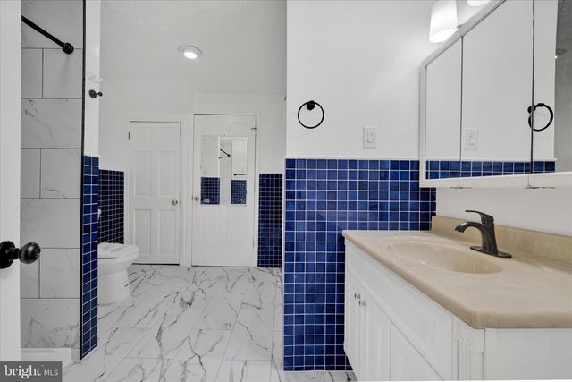 49-51 N WALNUT ST, Mount Carmel, PA 17851