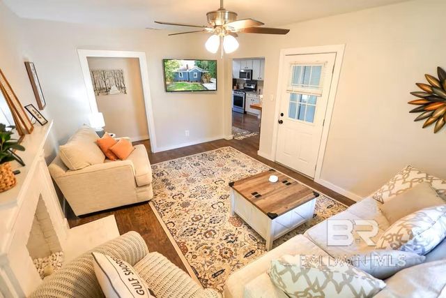 411 E Orange Avenue, Foley, AL 36535