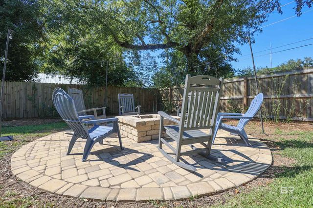 411 E Orange Avenue, Foley, AL 36535