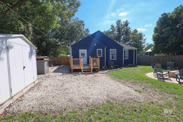 411 E Orange Avenue, Foley, AL 36535