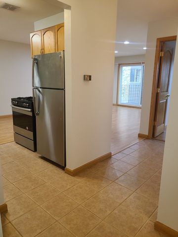 8936 N Parkside Avenue 305, Des Plaines, IL 60016