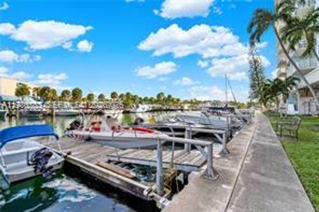 13155 Ixora Court 311, North Miami, FL 33181