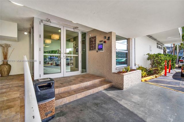 13155 Ixora Court 311, North Miami, FL 33181