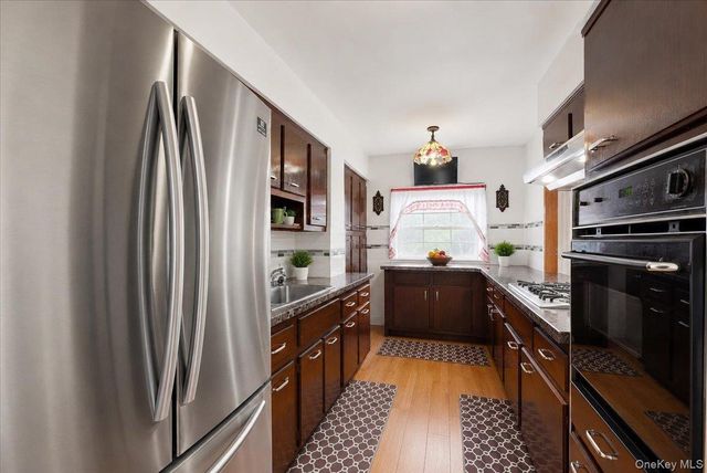 4165 Baychester Avenue, Bronx, NY 10466
