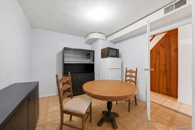 4165 Baychester Avenue, Bronx, NY 10466