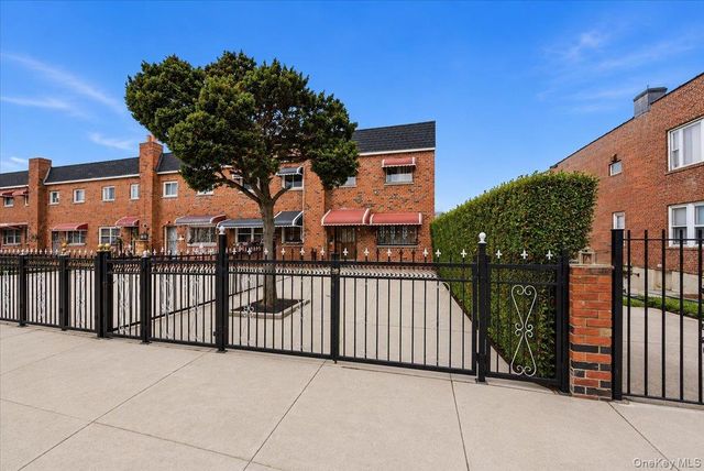 4165 Baychester Avenue, Bronx, NY 10466