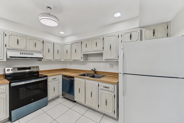 531 N Ocean Boulevard 805, Pompano Beach, FL 33062