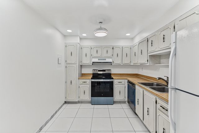 531 N Ocean Boulevard 805, Pompano Beach, FL 33062