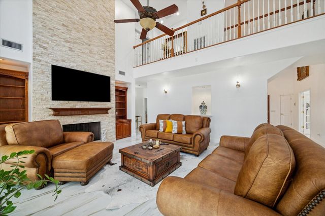 21992 Blazing Trail, New Caney, TX 77357