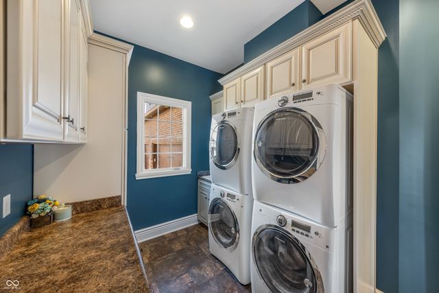 13400 Cambridge Cove Way, Fishers, IN 46055