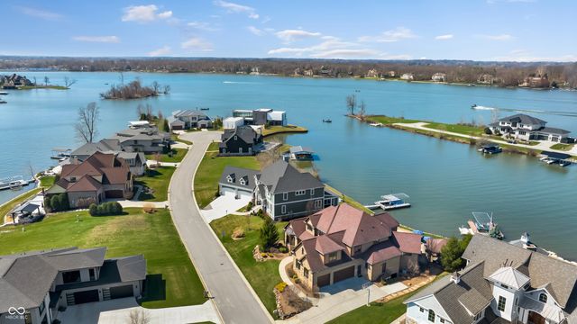 13400 Cambridge Cove Way, Fishers, IN 46055