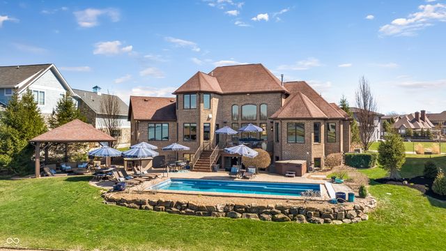 13400 Cambridge Cove Way, Fishers, IN 46055