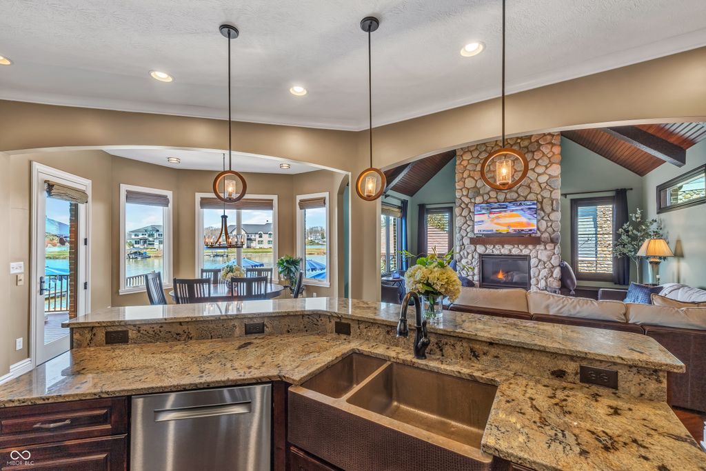 13400 Cambridge Cove Way