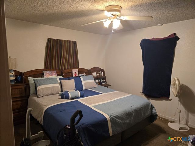 1517 School Street, Gonzales, TX 78629