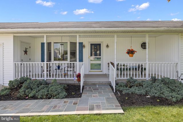 327 BEAVER ST, East Berlin, PA 17316