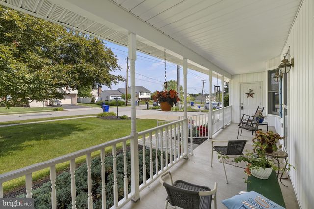 327 BEAVER ST, East Berlin, PA 17316