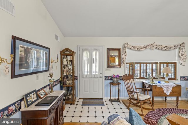 327 BEAVER ST, East Berlin, PA 17316