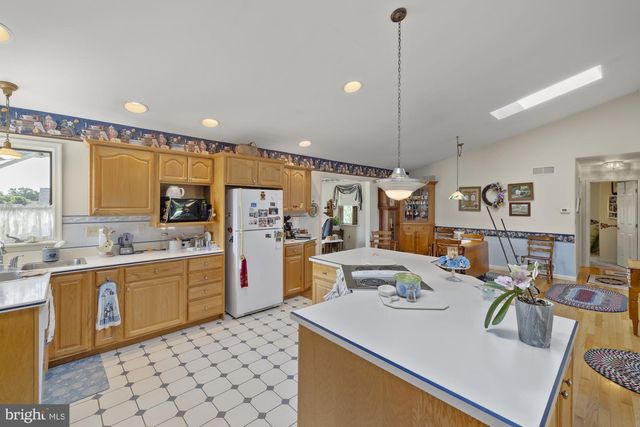 327 BEAVER ST, East Berlin, PA 17316