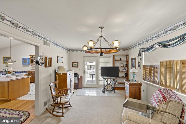 327 BEAVER ST, East Berlin, PA 17316