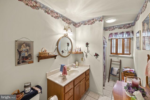 327 BEAVER ST, East Berlin, PA 17316