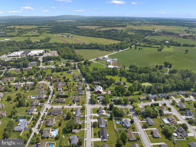 327 BEAVER ST, East Berlin, PA 17316