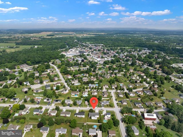 327 BEAVER ST, East Berlin, PA 17316