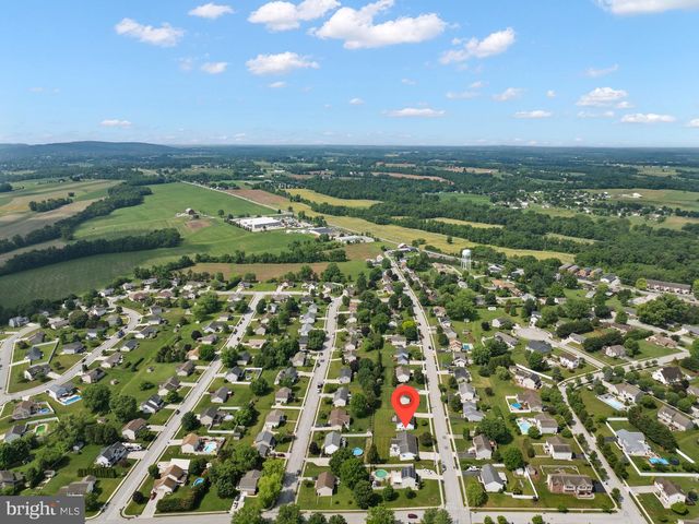 327 BEAVER ST, East Berlin, PA 17316