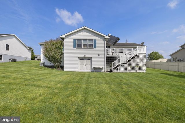 327 BEAVER ST, East Berlin, PA 17316