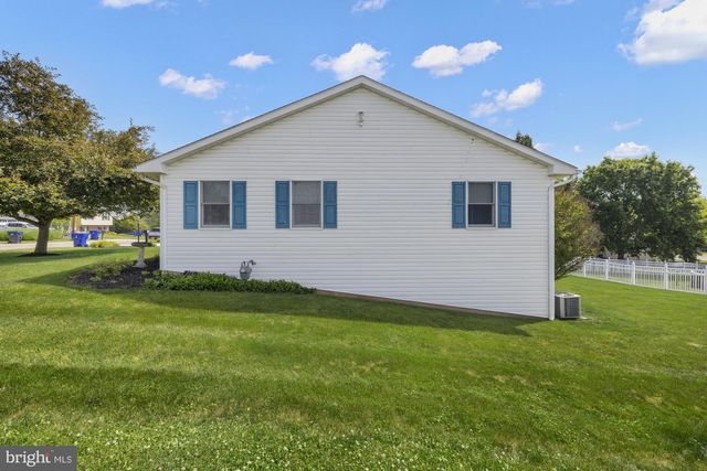 327 BEAVER ST, East Berlin, PA 17316