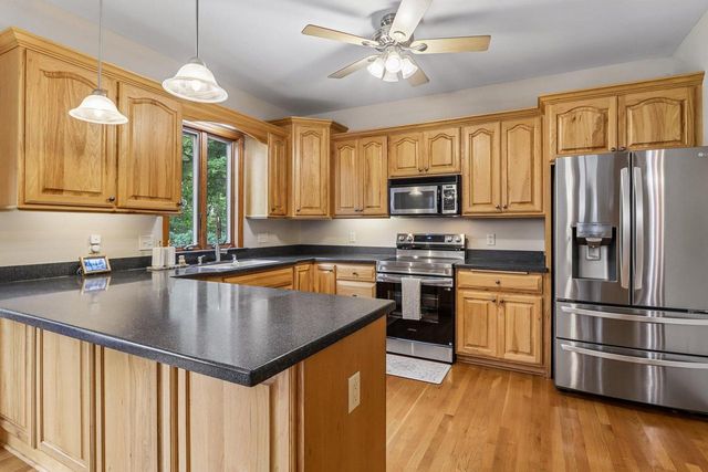 133 Phillips LANE, Lake Mills, WI 53551