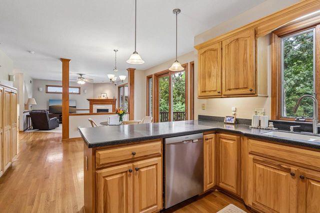 133 Phillips LANE, Lake Mills, WI 53551