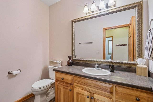 133 Phillips LANE, Lake Mills, WI 53551